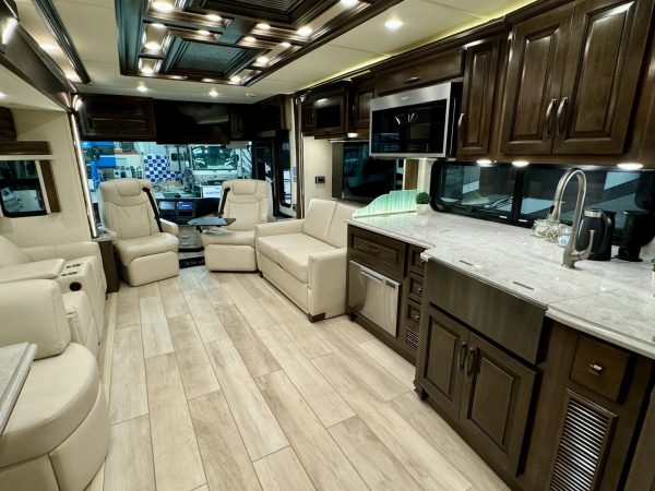 Newmar Dutch Star 3736 diesel pusher motorhome for sale - Image 22