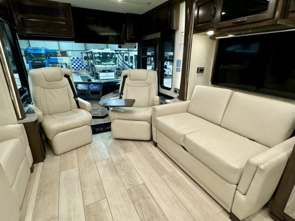 Newmar Dutch Star 3736 diesel pusher motorhome for sale - Image 25