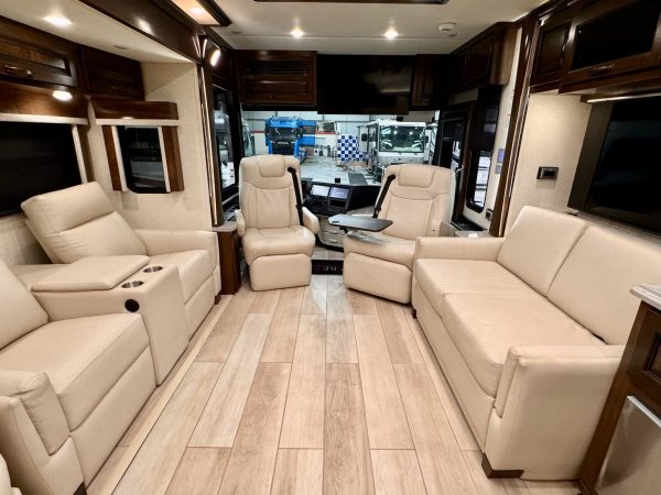 Newmar Dutch Star 3736 diesel pusher motorhome for sale - Image 26