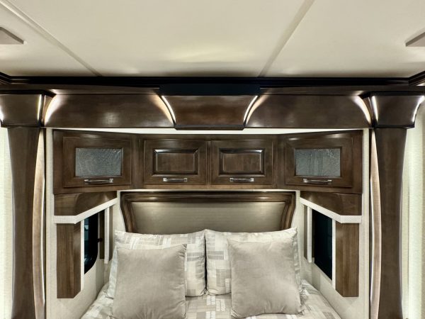 Newmar Dutch Star 3736 diesel pusher motorhome for sale - Image 43
