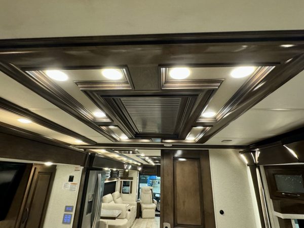 Newmar Dutch Star 3736 diesel pusher motorhome for sale - Image 54