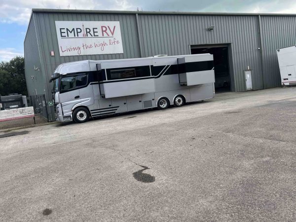 8* Silver STX Motorhome - Image 41