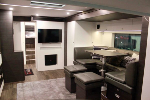 STX Motorhome with 2 Pop Outs, Pop Up and Garage for sale - Image 20
