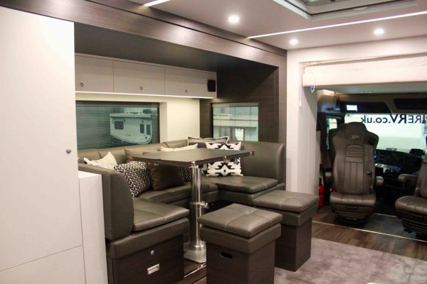 STX Motorhome with 2 Pop Outs, Pop Up and Garage for sale - Image 25