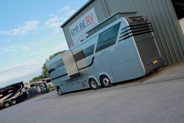 STX Motorhome with 2 Pop Outs, Pop Up and Garage for sale - Image 8
