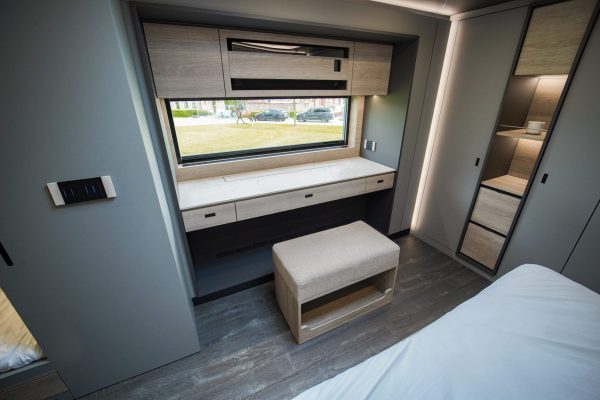 STX Motorhome with 4 Pop Outs and Bunks - Image 31