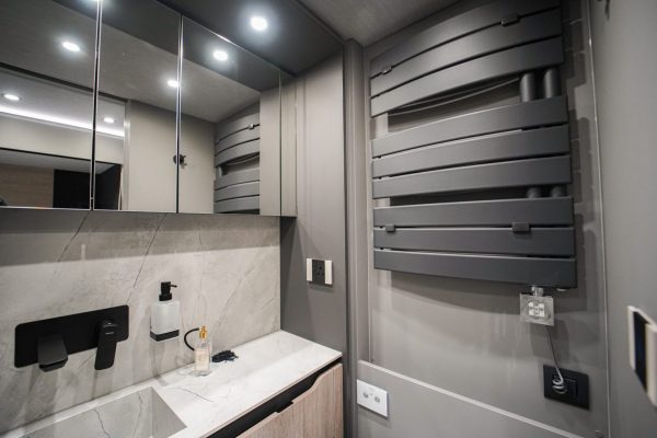 STX Motorhome with 4 Pop Outs and Bunks - Image 29