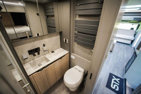 STX Motorhome with 4 Pop Outs and Bunks - Image 27