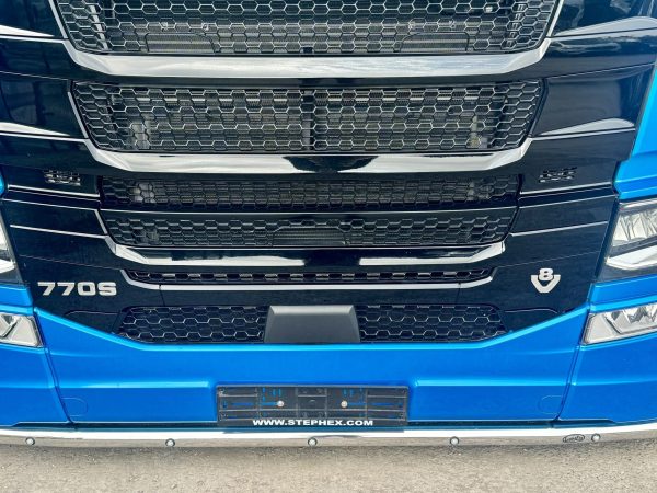 STX Motorhome with 4 Pop Outs and Bunks - Image 5