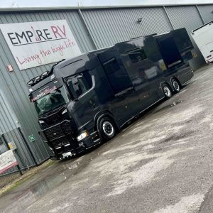 8* Black STX Motorhome