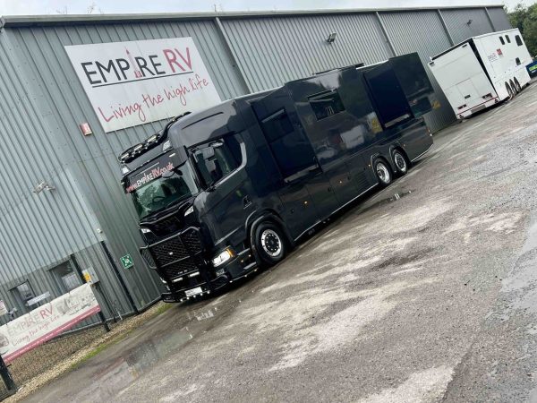 8* Black STX Motorhome