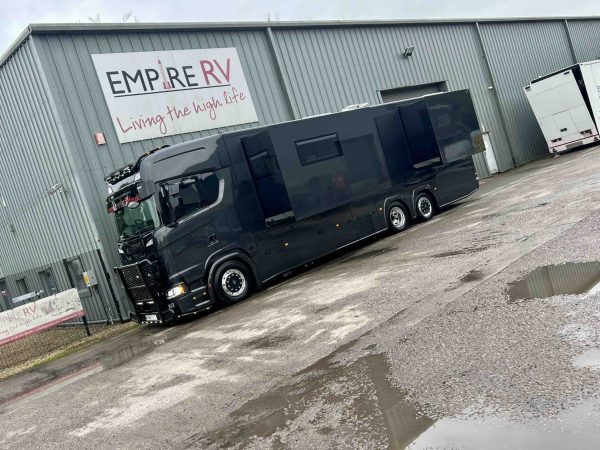 8* Black STX Motorhome - Image 4