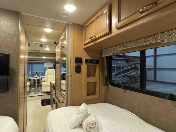 Thor Vegas 24.1 motorhome for sale - Image 30