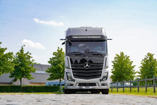 8* Silver STX Motorhome - Image 2