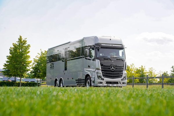 8* Silver STX Motorhome - Image 3