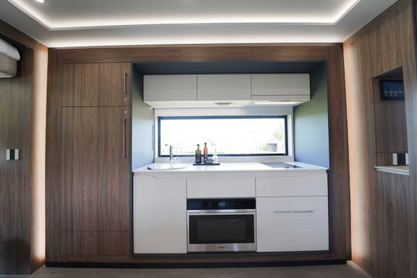 8* Silver STX Motorhome - Image 12