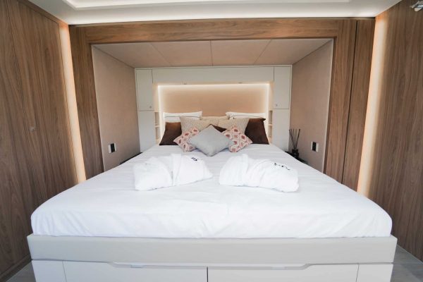8* Silver STX Motorhome - Image 28