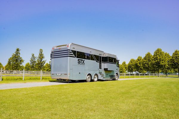 8* Silver STX Motorhome - Image 31