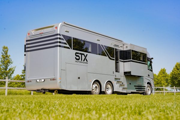 8* Silver STX Motorhome - Image 32