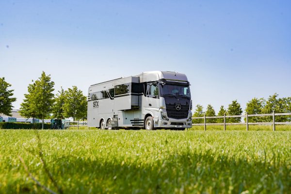 8* Silver STX Motorhome - Image 34