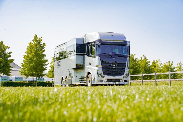 8* Silver STX Motorhome - Image 35